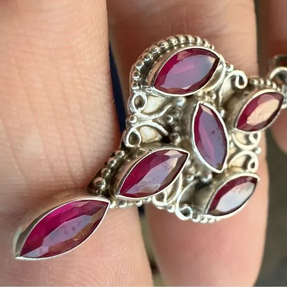 VINTAGE STERLING SILVER & RUBY MARQUISE PENDANT ✨